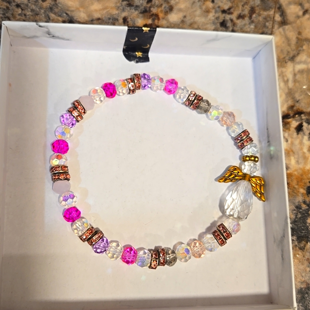 Handmade Pink & Clear Beaded Bracelet 💕